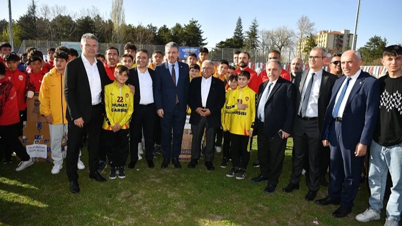 Kayseri Büyükşehir'den amatör spora 3 milyon liralık destek