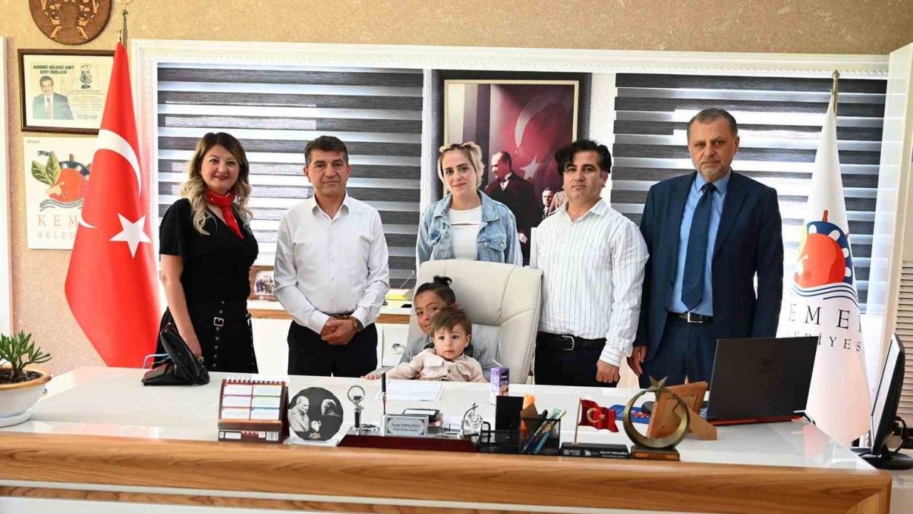 Kemer’de belediye başkan koltuğu 1 günlüğüne minik Ege’nin oldu