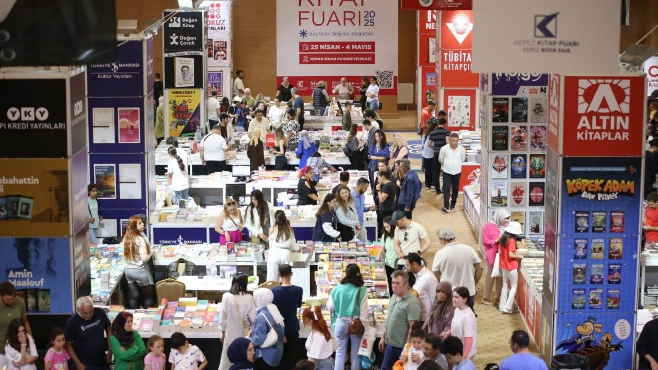 Kitap tutkunları Kepez Kitap Fuarı’na akın etti