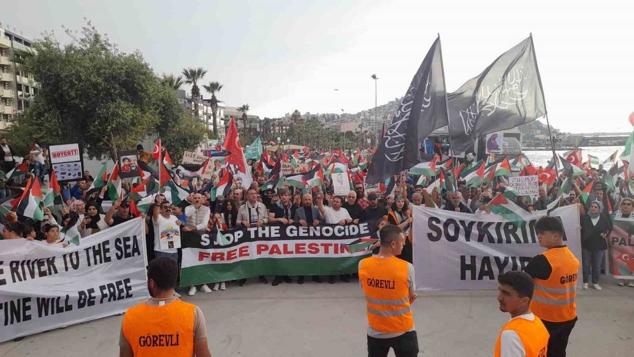 Kuşadası’nda Filistin’e destek yürüyüşü
