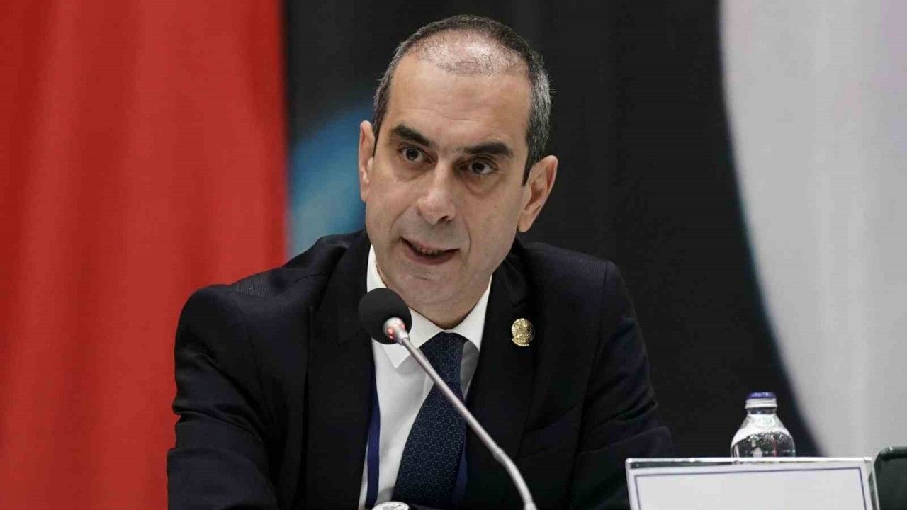 Şekip Mosturoğlu: "Bizler sportif sonuçlardan bağımsız olarak Fenerbahçe’ye tutkuyla bağlıyız"