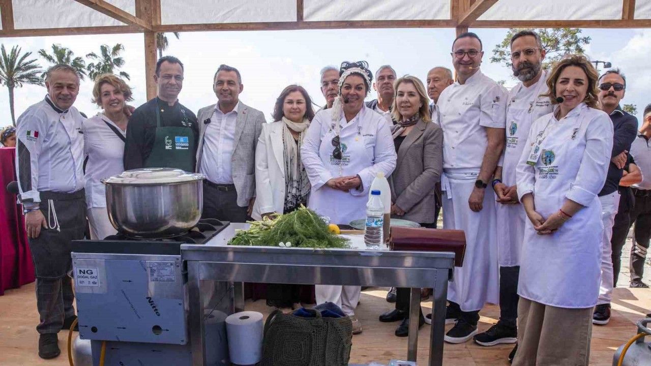 Side’de Girit sofrası kuruldu tarih, tatlar ve ezgiler bütünleşti