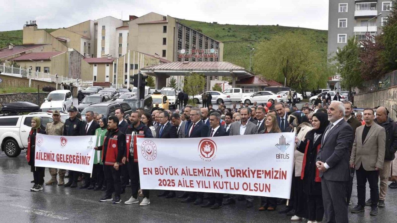 Bitlis’te "Ailenin Korunması ve Güçlendirilmesi Çalıştayı" düzenlendi