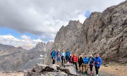 Çekya’dan gelen turistler Yüksekova’nın doğal güzelliklerine hayran kaldı