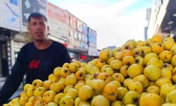 Kışın habercisi alıç, tezgahtaki yerini aldı