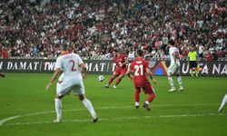 UEFA Uluslar Ligi: Türkiye: 0 - Karadağ: 0 (İlk yarı)