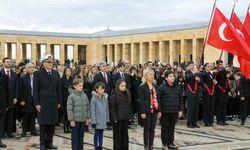 ’24 Kasım’ öncesi Başöğretmen Atatürk’e anlamlı ziyaret