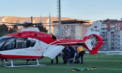 Ambulans helikopter silahla yaralanan genç için havalandı