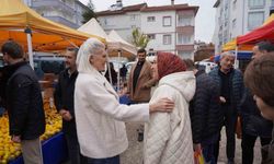 Başkan Subaşı’ya pazarda yoğun ilgi