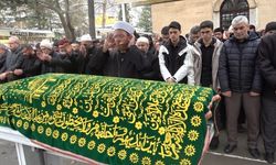 Hollanda’da cansız bedenine ulaşılan imam Fatih Eryılmaz, memleketi Kütahya’da toprağa verildi