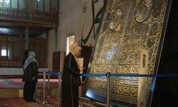 Kabe kapısının örtüsü Edirne’de sergilenmeye başlandı