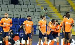 Trendyol Süper Lig: Başakşehir: 4 - Göztepe: 0 (İlk yarı)