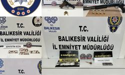 Balıkesir’de ruhsatsız silahlar ve uyuşturucu ele geçirildi