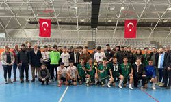 Bayburt’ta gençler futsal müsabakaları sona erdi