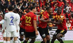 Trendyol Süper Lig: Göztepe: 1 - Çaykur Rizespor: 0 (İlk yarı)