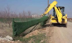 Bağ evi yapılması için tel örgülerle hazırlanan bölmeler söktürüldü