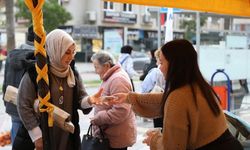 Didim Belediyesi’nden vatandaşlara kandil simidi ikramı