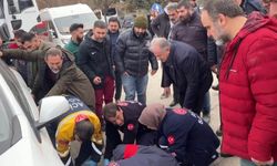 Elazığ’da feci kaza: Motokurye otomobilin altına girdi