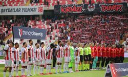 Trendyol Süper Lig: Sivasspor: 3 - Kayserispor: 0 (İlk yarı)