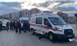 Karaman’da ambulansla otomobil çarpıştı: 3 yaralı