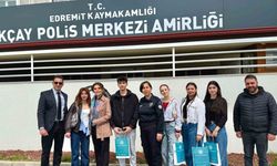 Altınoluk MYO öğrencilerinden polis teşkilatına anlamlı ziyaret