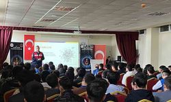 Elazığ’da jandarma ekiplerinden öğrenci ve öğretmenlere seminer