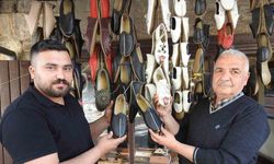 Gaziantep’in yemeni ayakkabıları turistlerden ilgi görüyor