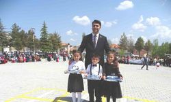 Hisarcık’ta yarışmalarda dereceye giren öğrenciler ödüllendirildi