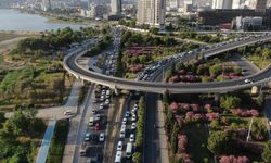 İzmir’de trafiğe kayıtlı araç sayısı 2 milyona dayandı