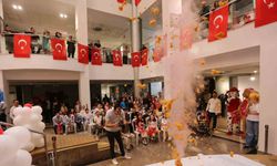 Kepez Belediyesi’nde minikler anne ve babalarının iş yerinde ağırlandı