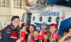 Minikler helikopter üssünde unutulmaz bir gün geçirdi