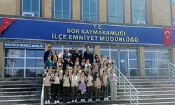 Niğde’de polisten miniklere güvenli yaşam eğitimi