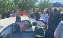 Otomobil ile hafif ticari araç çarpıştı: 1’i ağır 2 yaralı