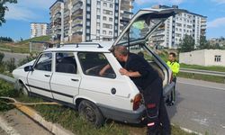Siirt’te otomobil refüje çarptı: 1 yaralı
