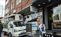 Sultangazi’de kamyonetten düşen adam hayatını kaybetti