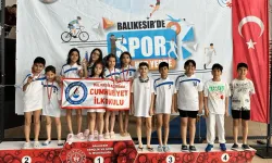 Balıkesir Büyükşehir'in minikleri madalyaları topladı