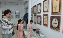 Ebru ve Kaat’ı sergisi Nilüfer'de Konak Kültürevi’nde