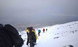 Ağrı Dağı dünyanın dört bir yanından misafirlerini ağırlıyor