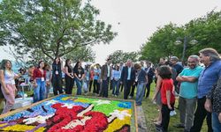 Antalya çiçeklerle açık hava galerisine döndü