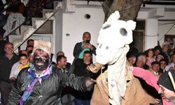 Asırlık ’deve oyunu’ Sındırgı’da canlandırıldı