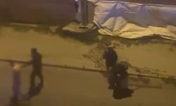 Avcılar’da dehşet anları kamerada: Kadını tekme tokat darbettiler