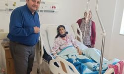Başkan Gülmez’den anlamlı Anneler Günü ziyareti