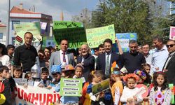 Beyşehir’de öğrenciler temiz çevre için yürüdü