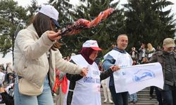 Bolu’da 1 Mayıs halaylar çekilerek kutlandı