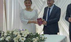 Depremde ailelerini kaybeden 2 öğretmen, ikinci bahara ’evet’ dedi