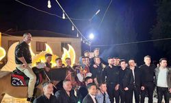 Düğünde takı yerine geline buzağı damada at hediye ettiler