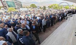Erzincan’dan hacı adayları Medine’ye uğurlandı