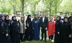 Esenyurtlu anneler belediyenin düzenlediği piknikte bir araya geldi