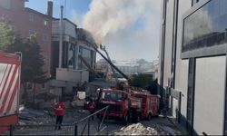 Esenyurt’ta 4 katlı bir tekstil fabrikasında korkutan yangın