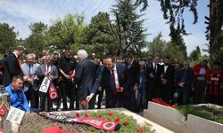 Gençlerbirliği camiası, İlhan Cavcav’ın mezarını ziyaret etti